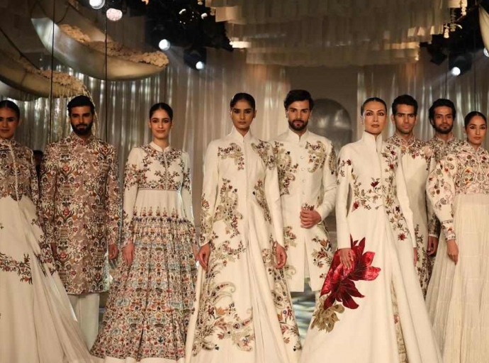Indian couturiers highlight structural shift in occasion wear at ICW 2026